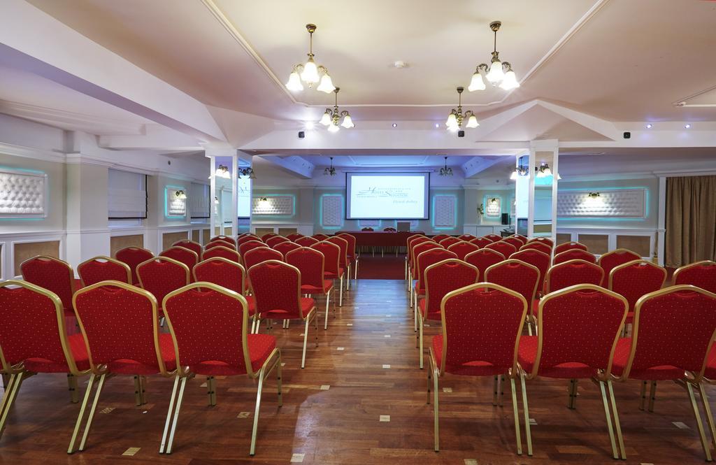 Senator Centrum Konferencyjne 4* Starachowice
